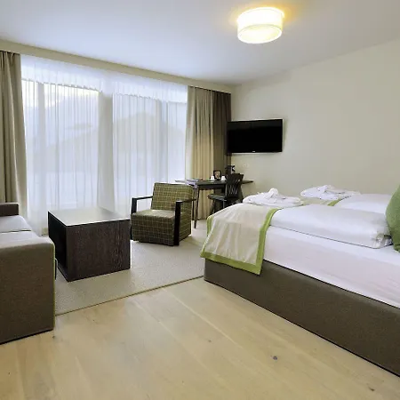 アルパイナー ネイチャー チロル ノイシュティフト・イム・シュトゥーバイタール