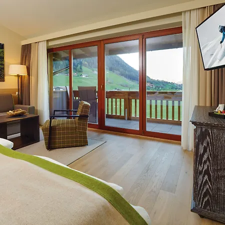 ホテル アルパイナー ネイチャー チロル 4*