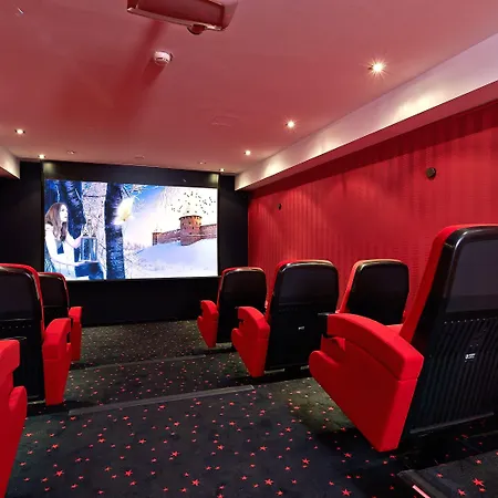 アルパイナー ネイチャー チロル 4*