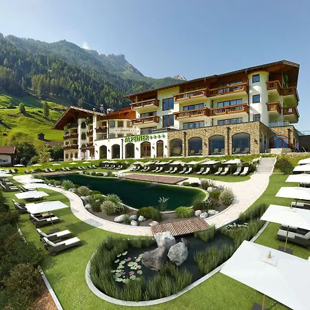 アルパイナー ネイチャー チロル ホテル