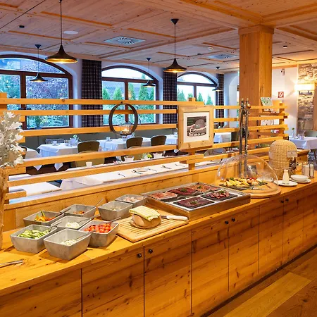 アルパイナー ネイチャー チロル 4*