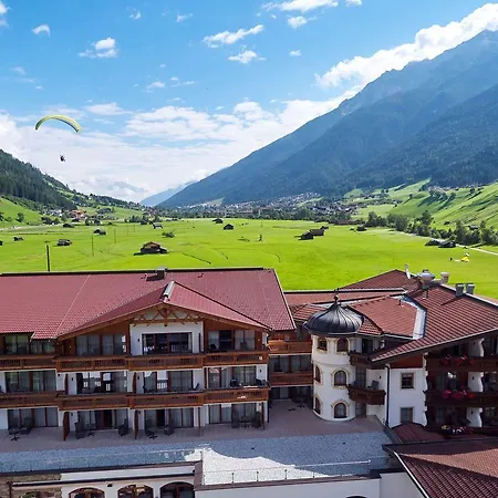 Hotel Alpeiner - Nature Tirol 4*
