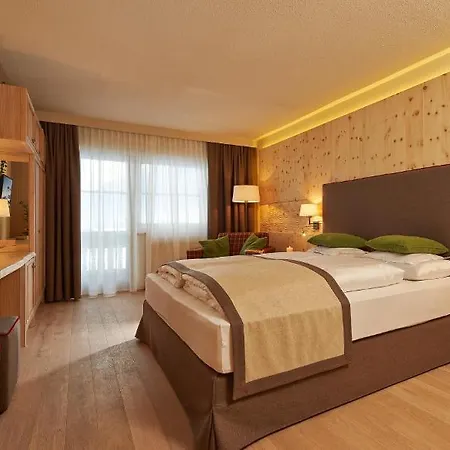 Hotel Alpeiner - Nature Tirol 4*