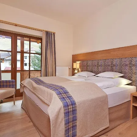 Hotel Alpeiner - Nature Tirol 4*