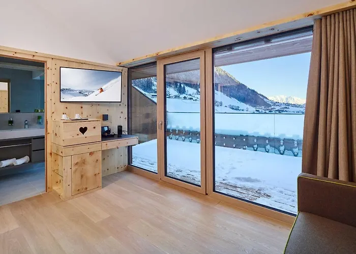 Hotel Alpeiner - Nature Tirol 4*